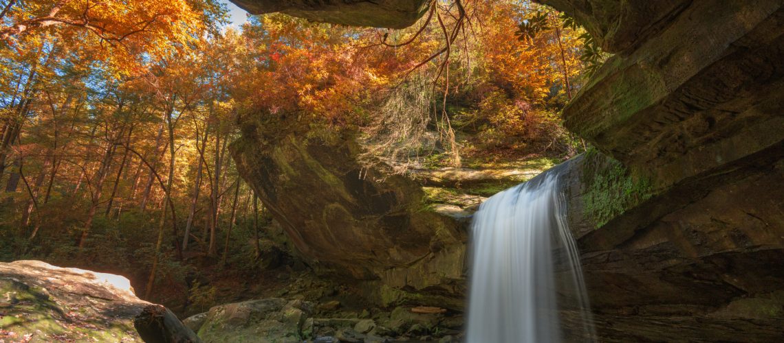 Dog Slaughter Falls in Daniel Boone National Forest, Kentucky, USA.